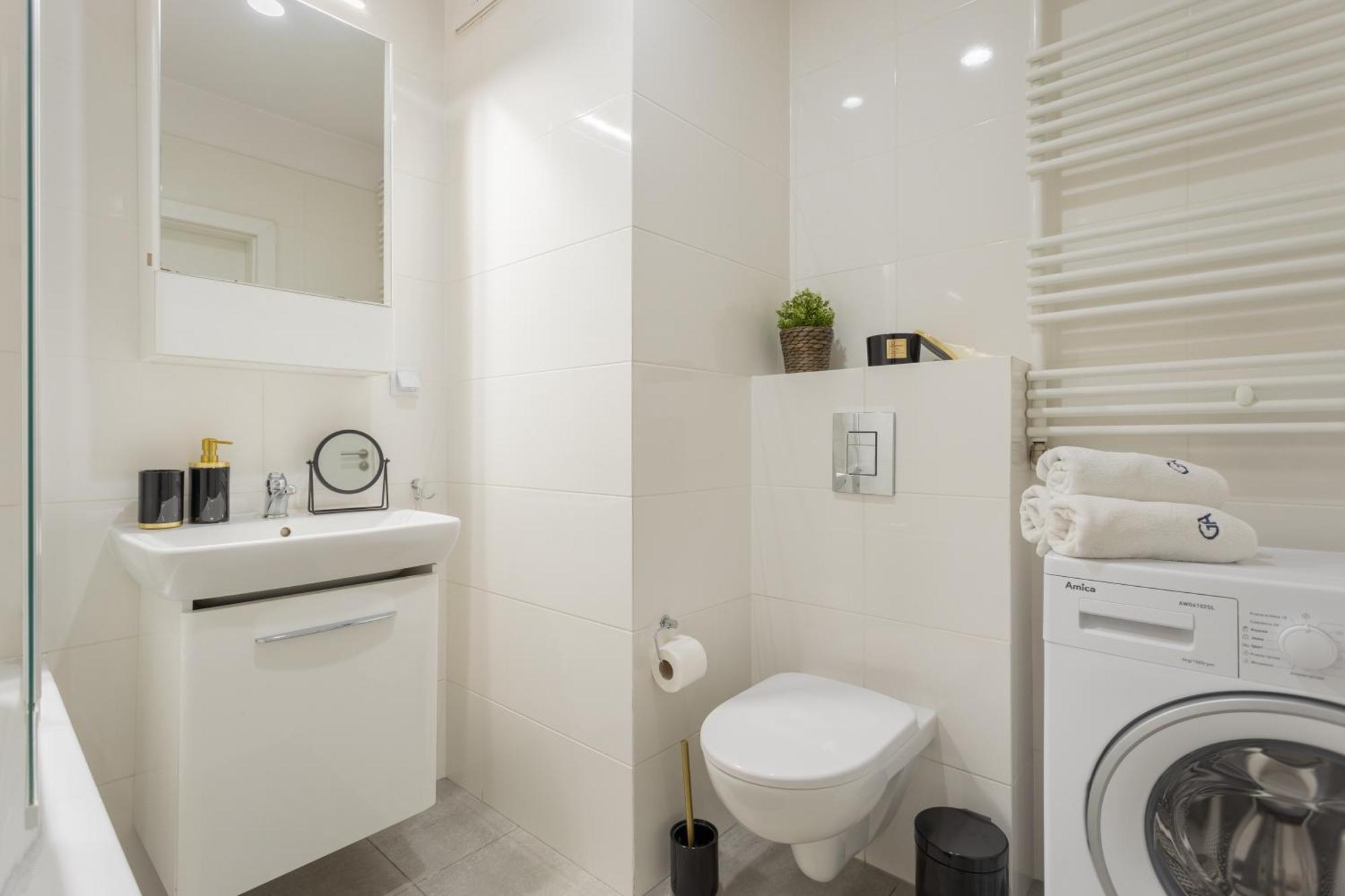 Urban Chic - Pereca - Rondo Onz - Luxury Warsaw Stays - 14 People Eksteriør billede