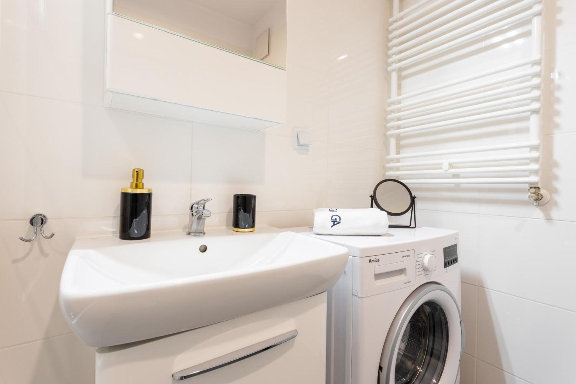 Urban Chic - Pereca - Rondo Onz - Luxury Warsaw Stays - 14 People Eksteriør billede
