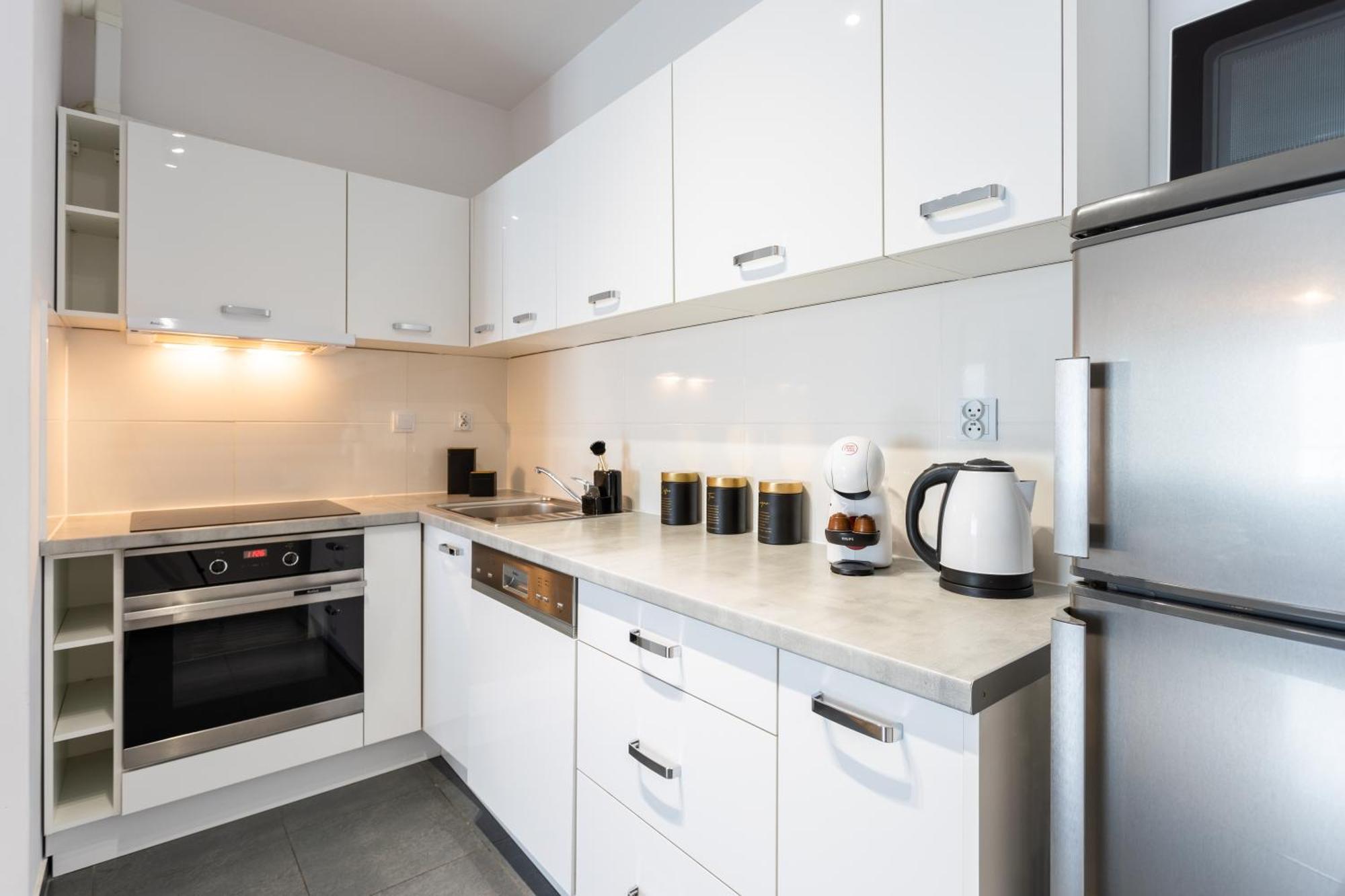 Urban Chic - Pereca - Rondo Onz - Luxury Warsaw Stays - 14 People Eksteriør billede