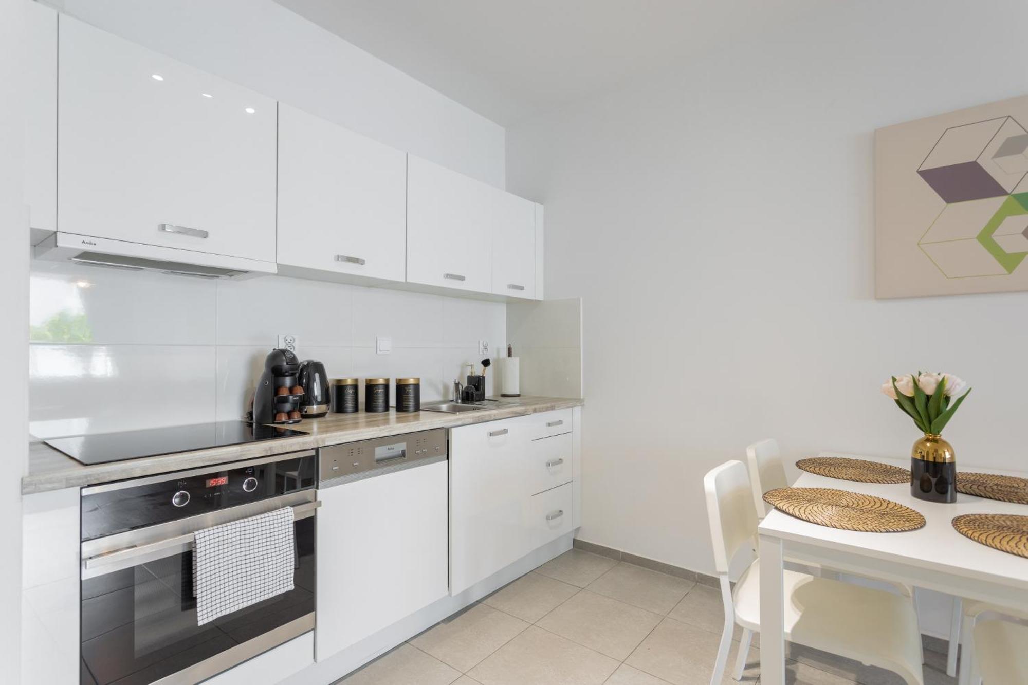 Urban Chic - Pereca - Rondo Onz - Luxury Warsaw Stays - 14 People Eksteriør billede