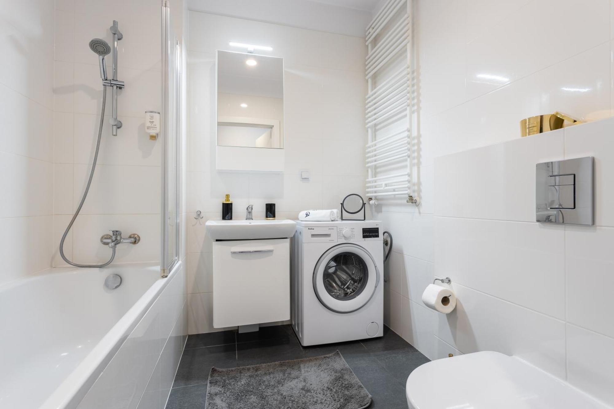 Urban Chic - Pereca - Rondo Onz - Luxury Warsaw Stays - 14 People Eksteriør billede